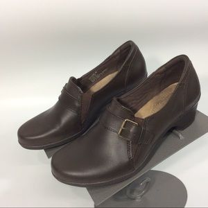 G..H. Bass & Co 9M Elaine Brown Pumps